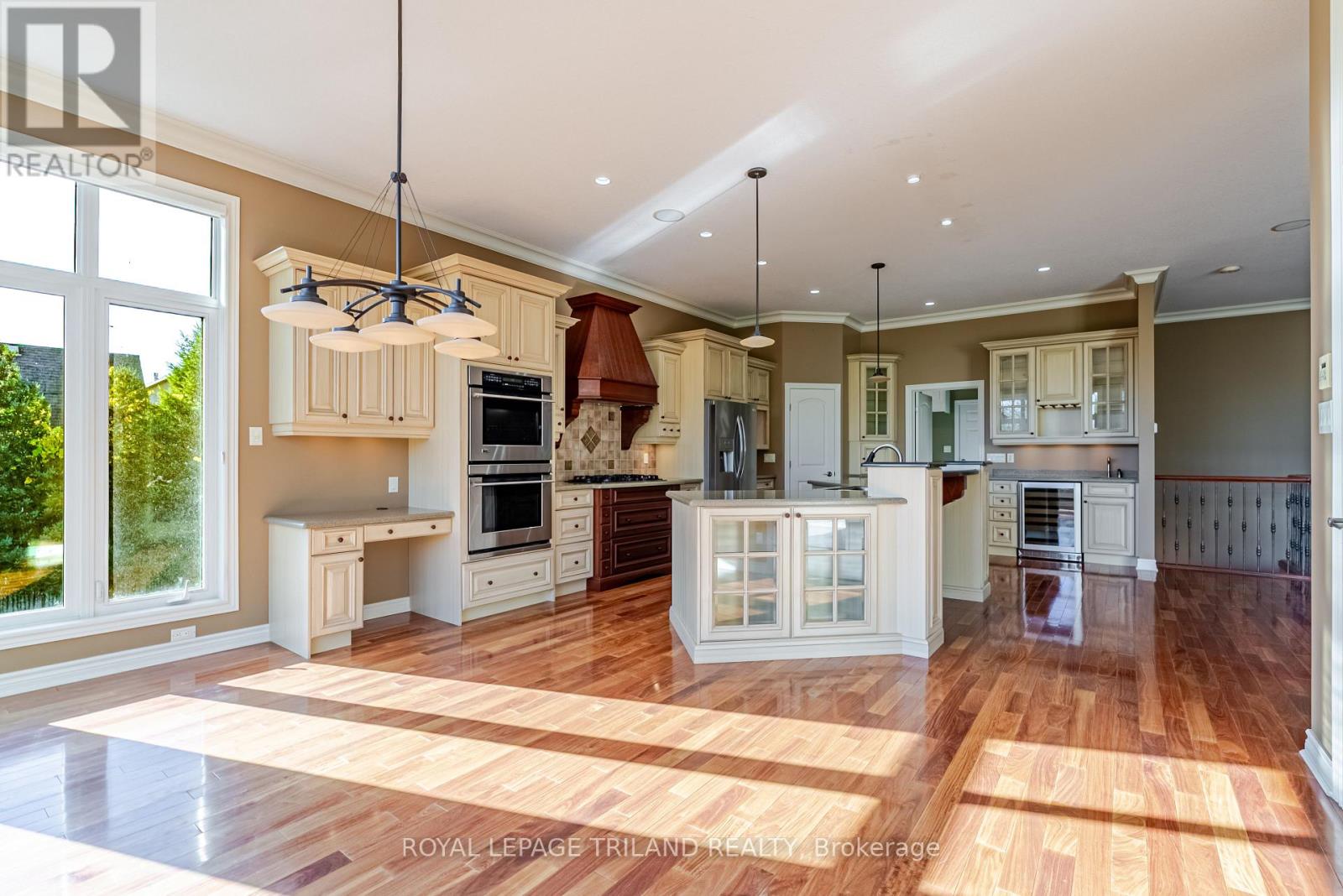 2893 Catherine Street, Thames Centre, Ontario  N0L 1G4 - Photo 15 - X12468995