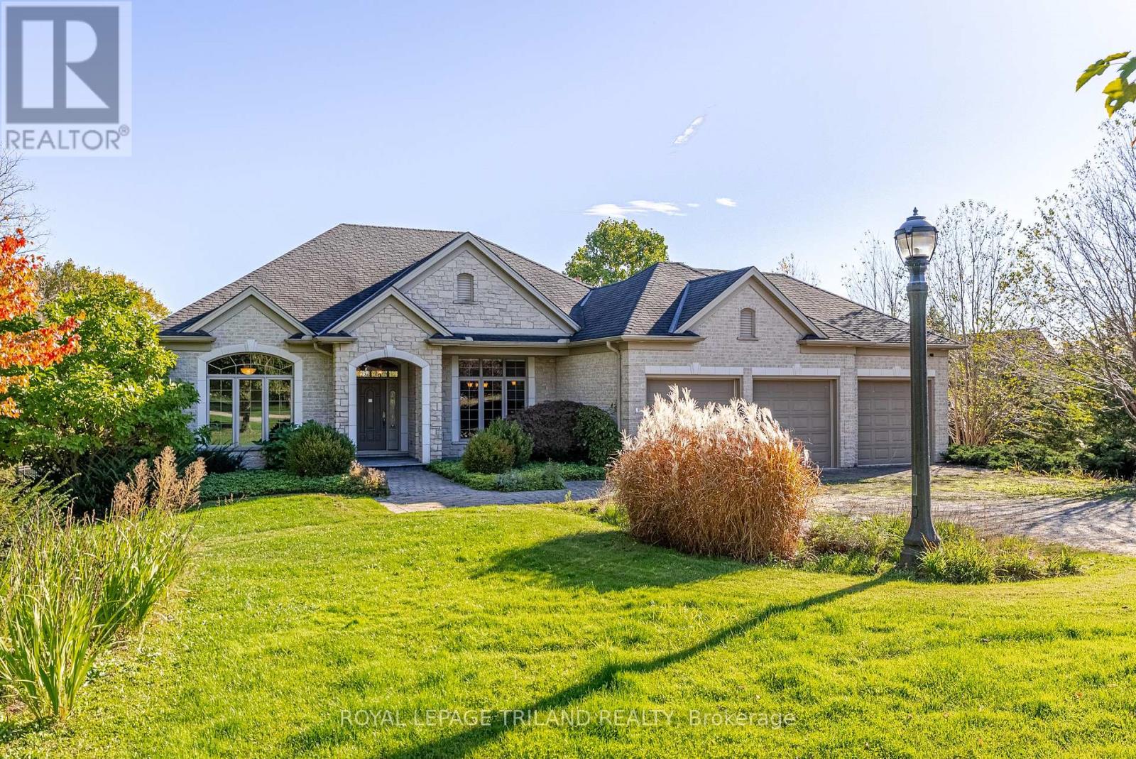 2893 Catherine Street, Thames Centre, Ontario  N0L 1G4 - Photo 2 - X12468995