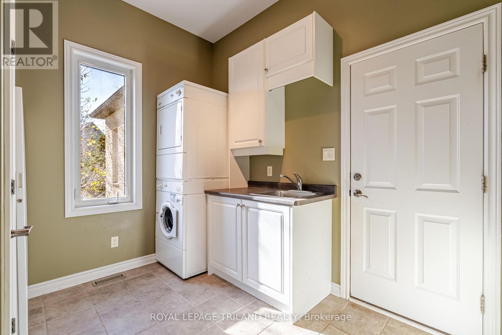 2893 Catherine Street, Thames Centre, Ontario  N0L 1G4 - Photo 24 - X12468995