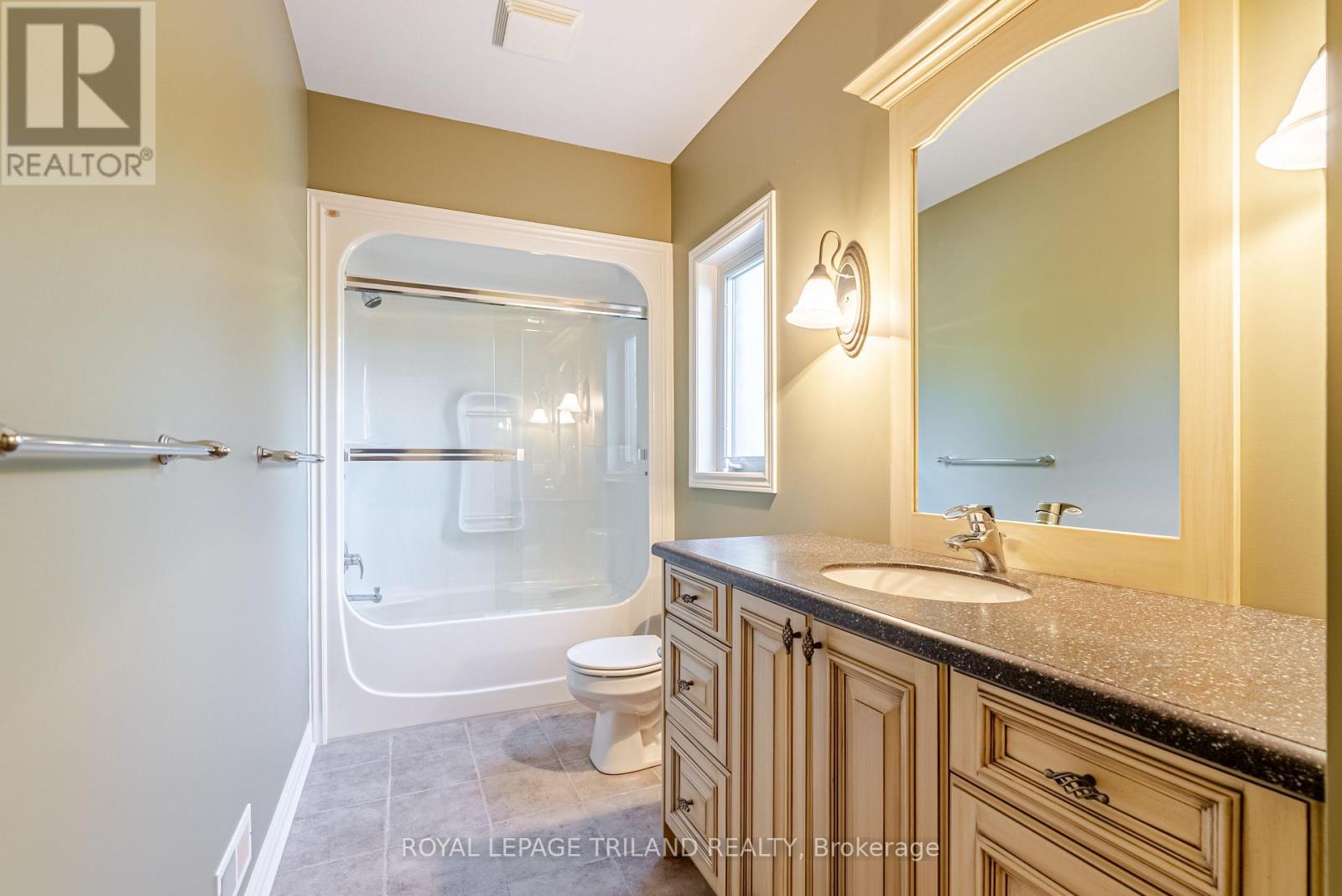 2893 Catherine Street, Thames Centre, Ontario  N0L 1G4 - Photo 42 - X12468995