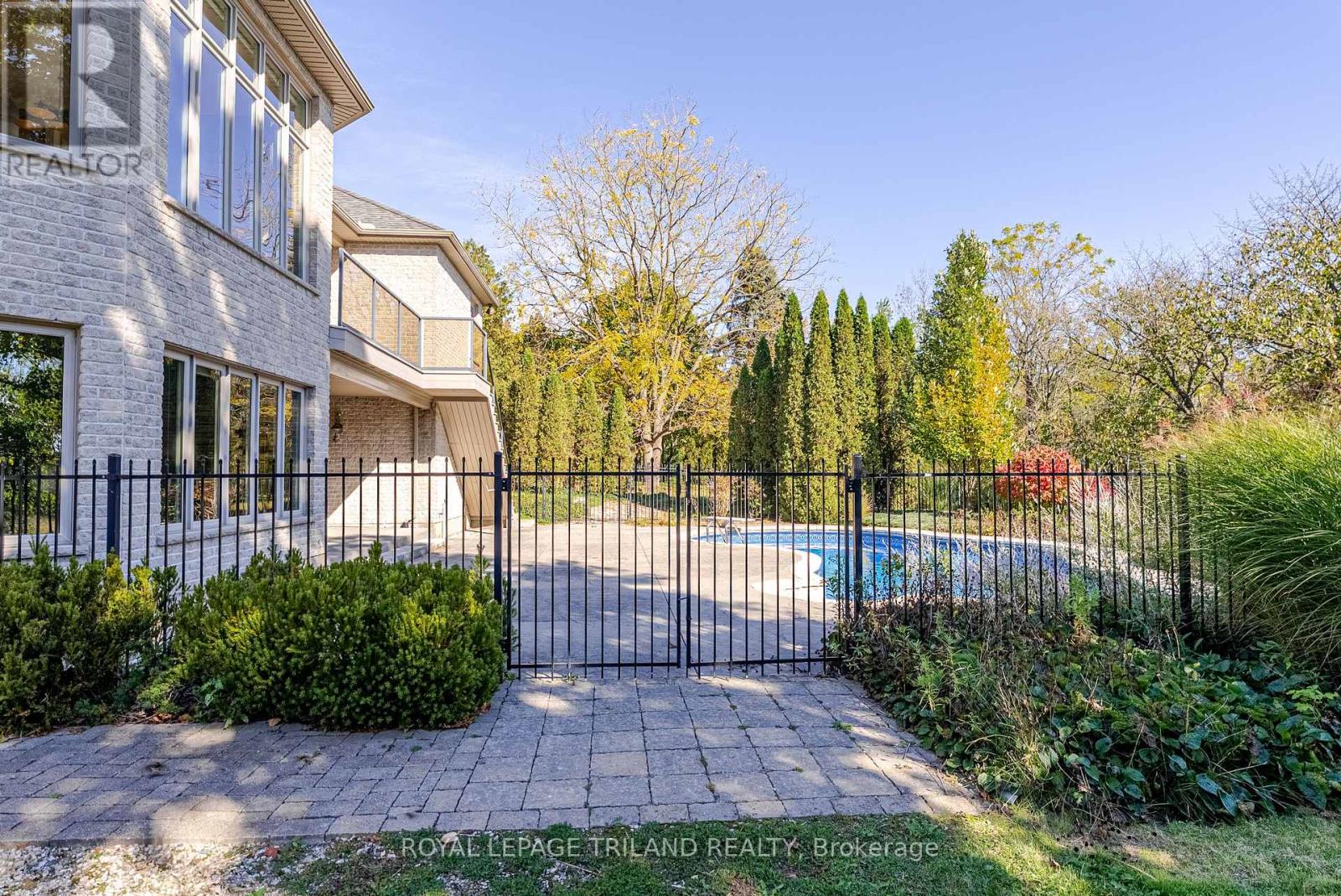 2893 Catherine Street, Thames Centre, Ontario  N0L 1G4 - Photo 46 - X12468995