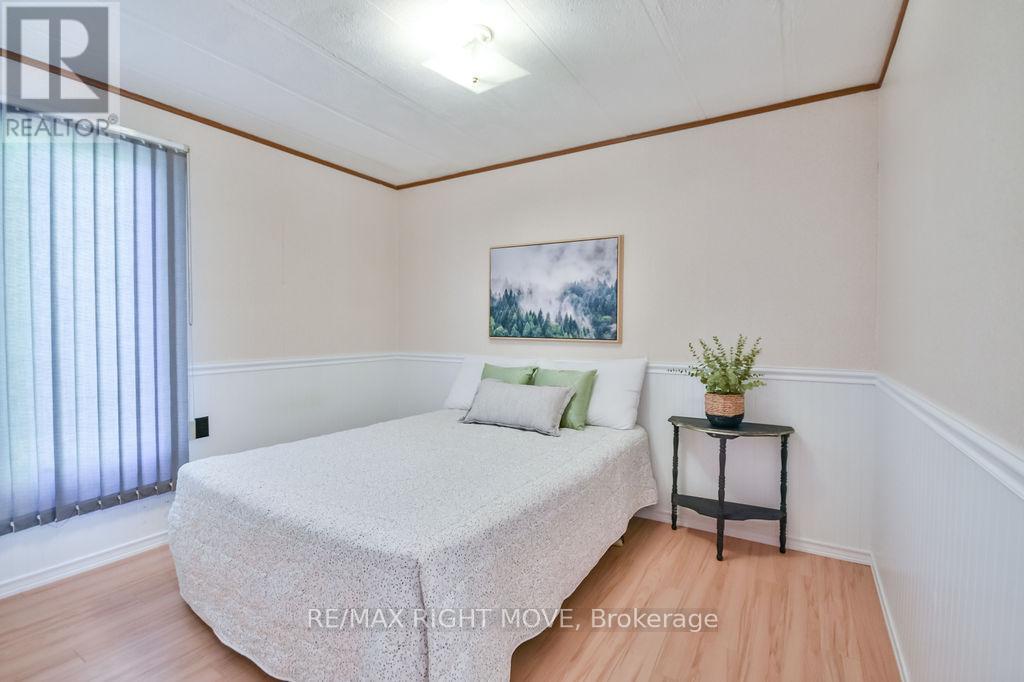 95 Cameron Drive, Oro-Medonte, Ontario  L0L 1T0 - Photo 27 - S12467906