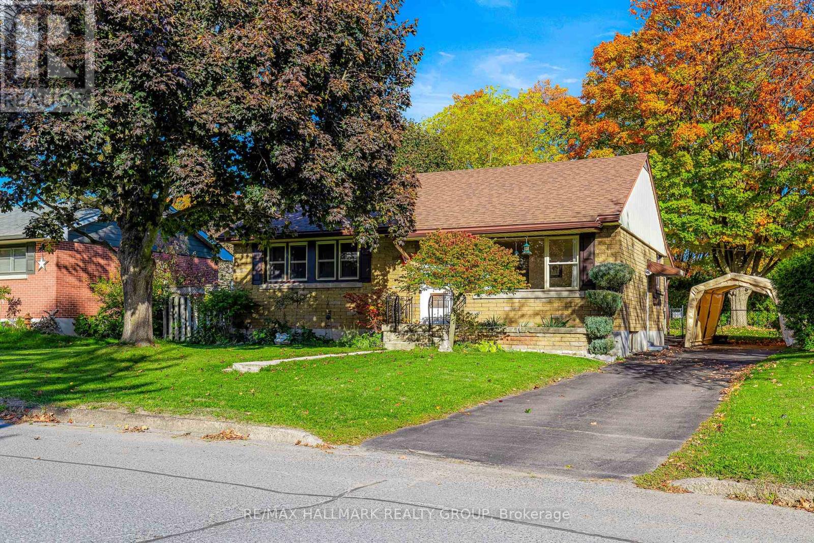 115 BRIGHTON CRESCENT, Brockville, Ontario