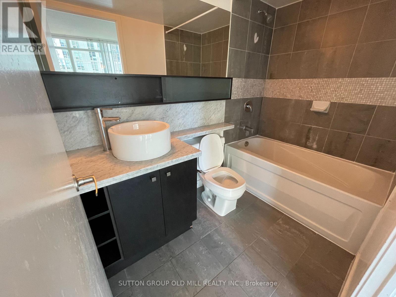3610 - 11 Brunel Court, Toronto, Ontario  M5V 3Y3 - Photo 13 - C12468823