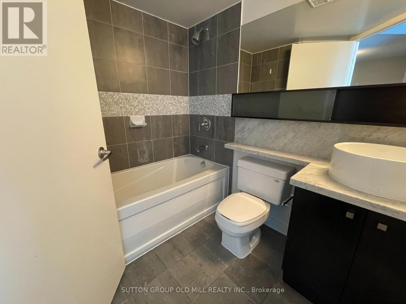 3610 - 11 Brunel Court, Toronto, Ontario  M5V 3Y3 - Photo 18 - C12468823