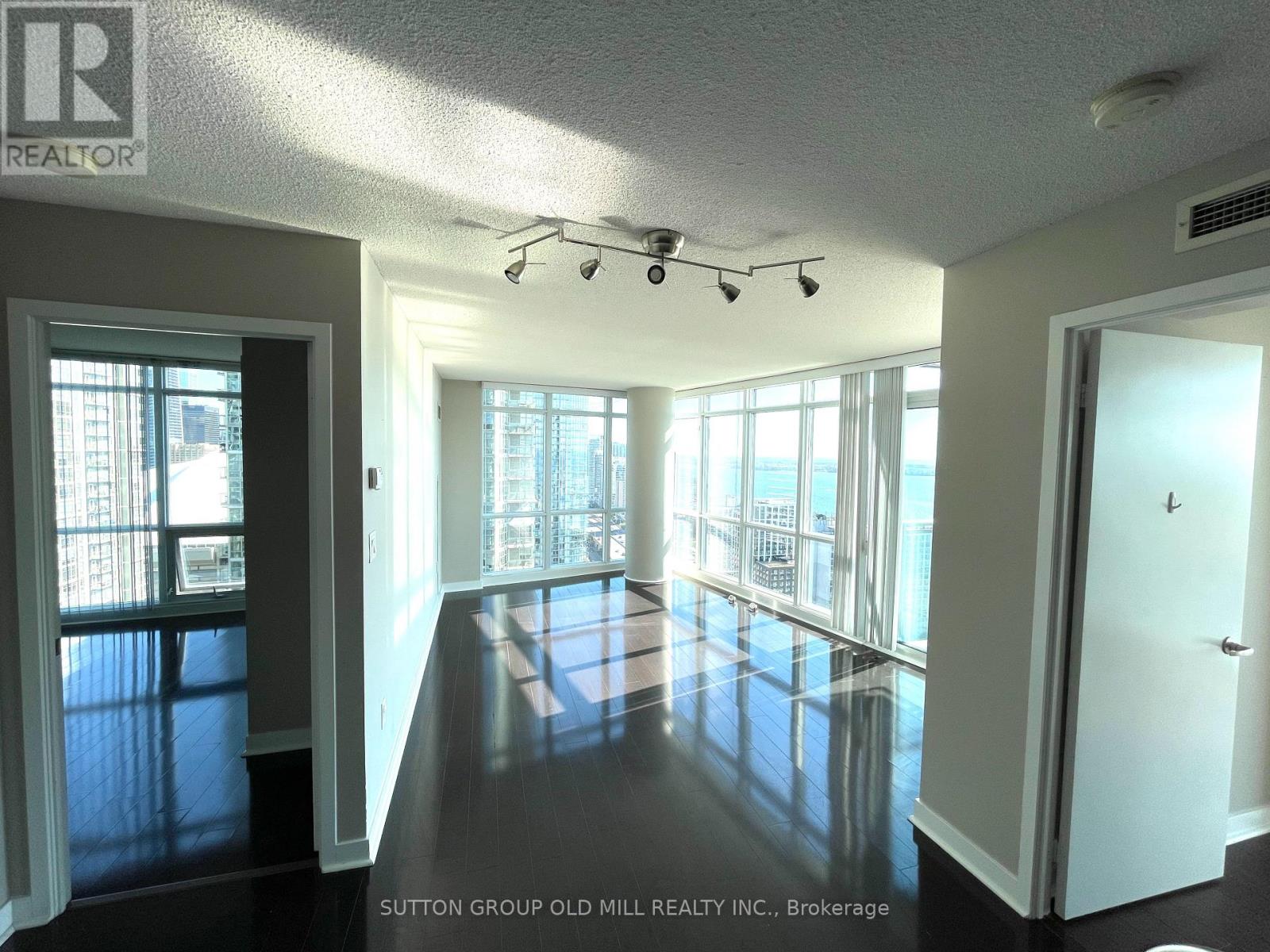 3610 - 11 Brunel Court, Toronto, Ontario  M5V 3Y3 - Photo 5 - C12468823