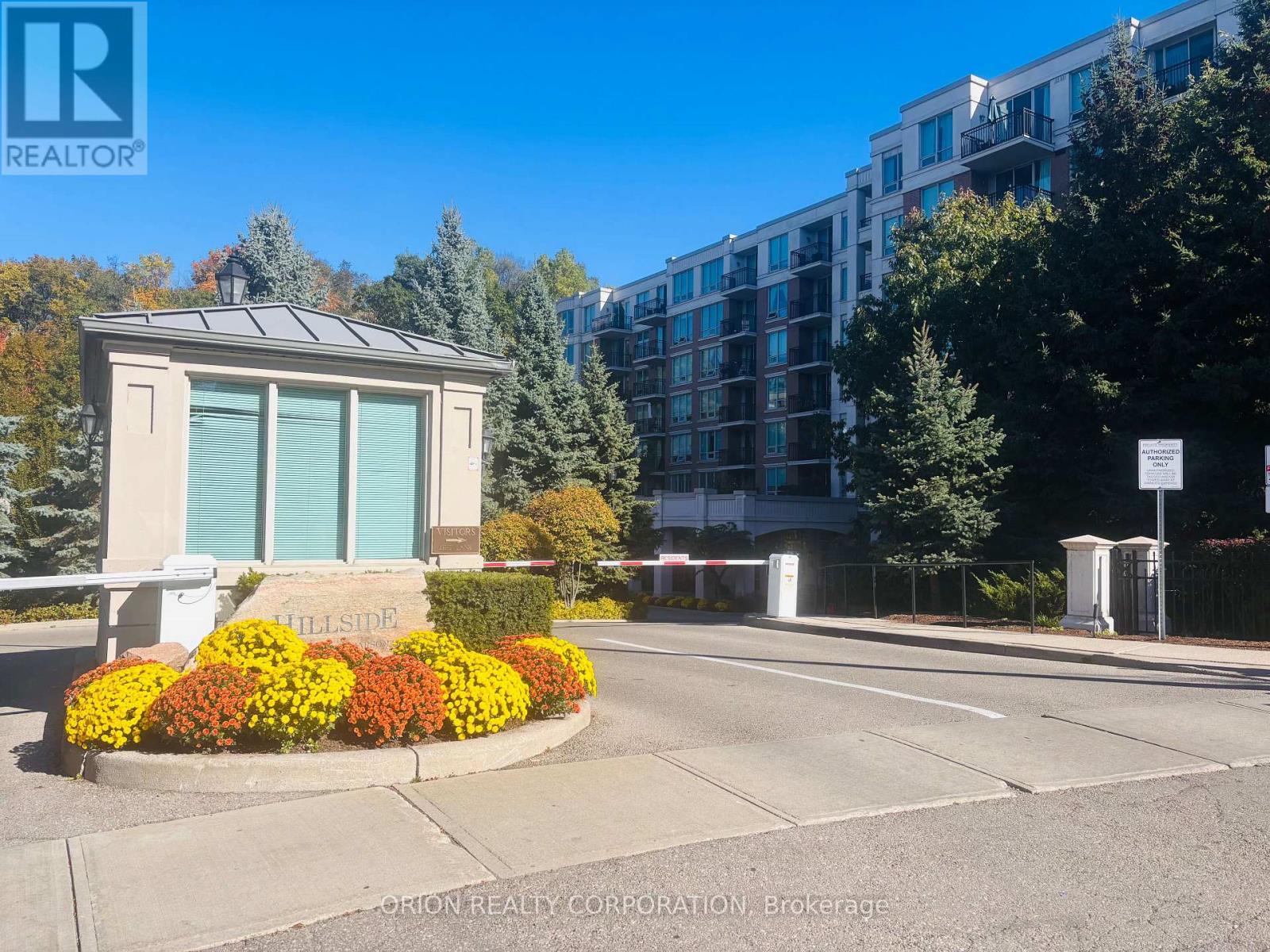 310 - 38 William Carson Crescent, Toronto, Ontario  M2P 2H2 - Photo 3 - C12468826