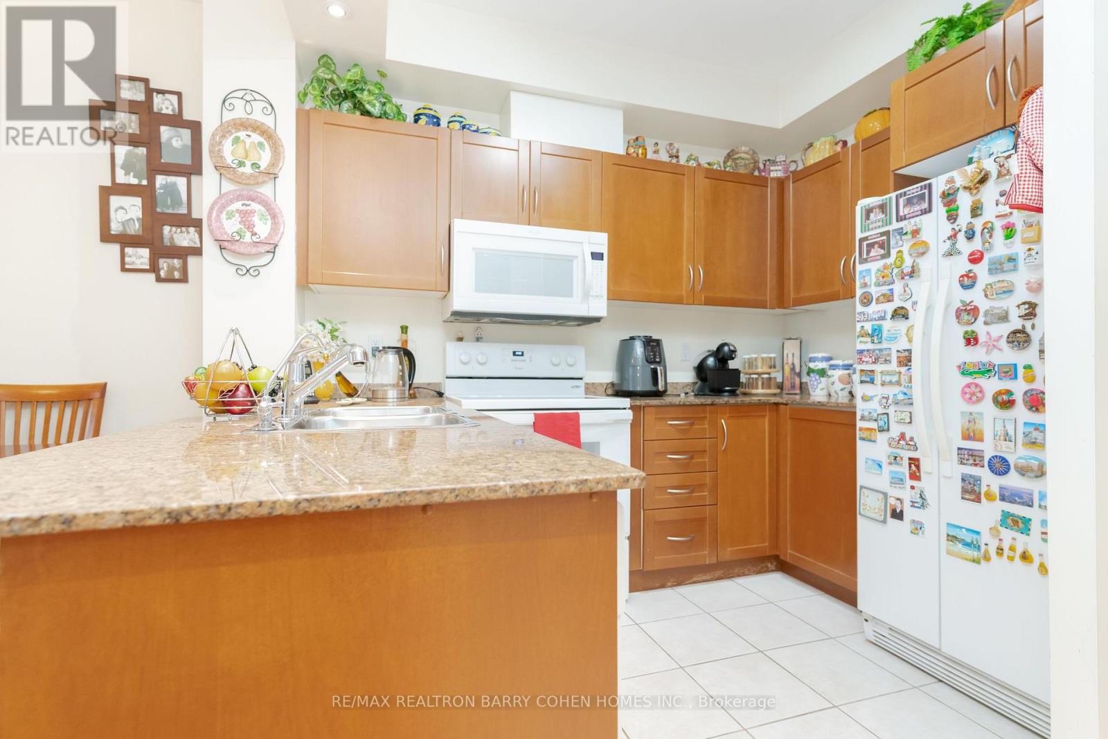 815 - 28 William Carson Crescent, Toronto, Ontario  M2P 2H1 - Photo 7 - C12468843