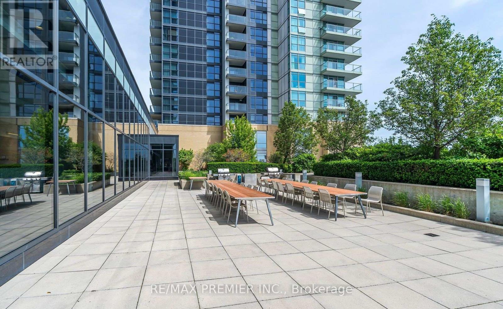 2202 - 33 Singer Court, Toronto, Ontario  M2K 0B4 - Photo 4 - C12468875