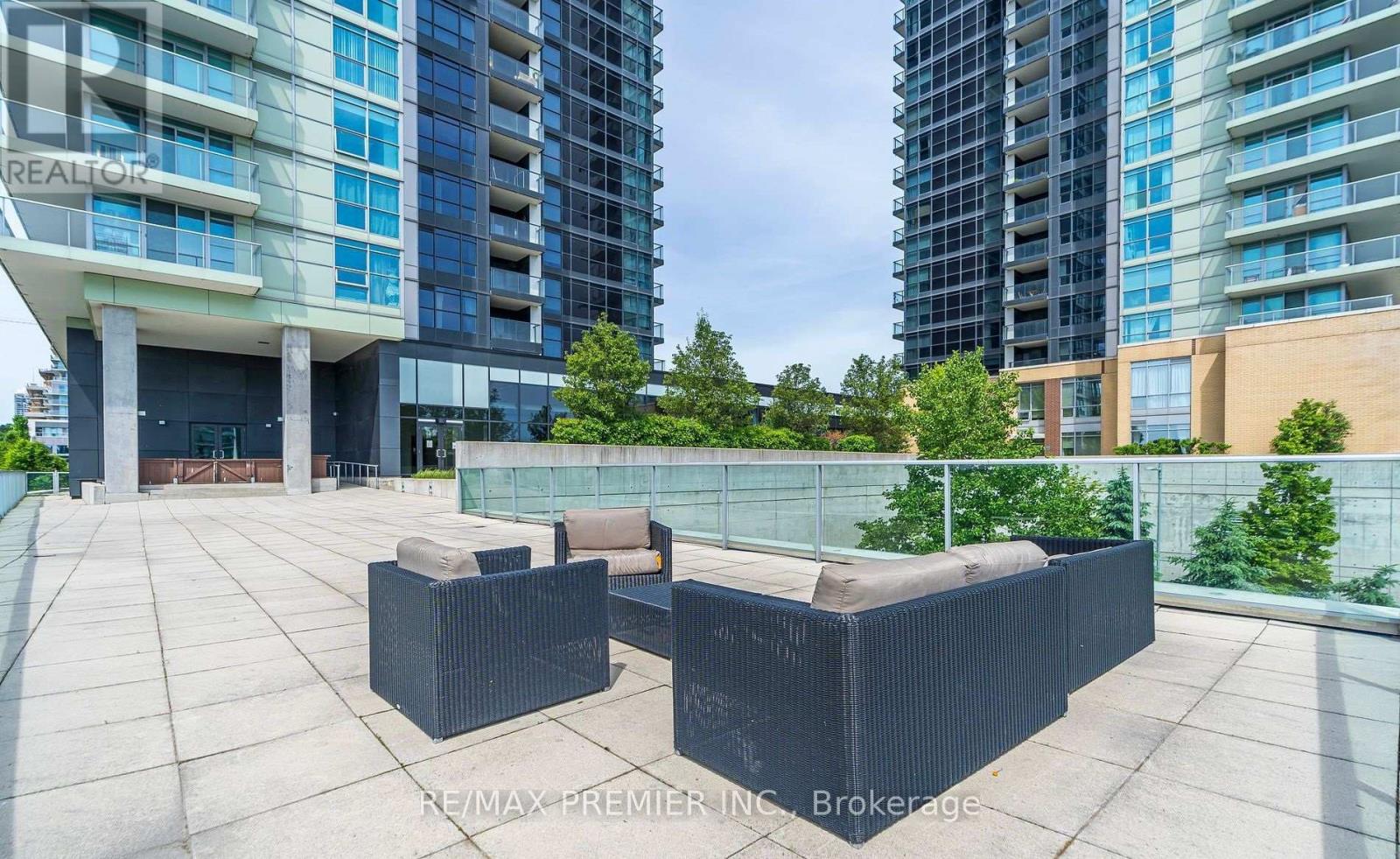 2202 - 33 Singer Court, Toronto, Ontario  M2K 0B4 - Photo 5 - C12468875