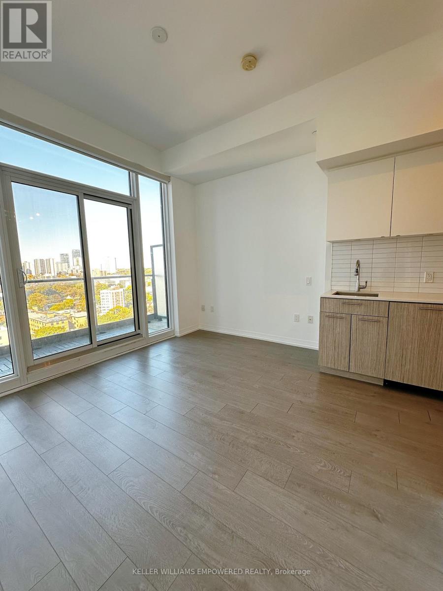 1902 - 251 Jarvis Street, Toronto, Ontario  M5B 0C3 - Photo 4 - C12468888