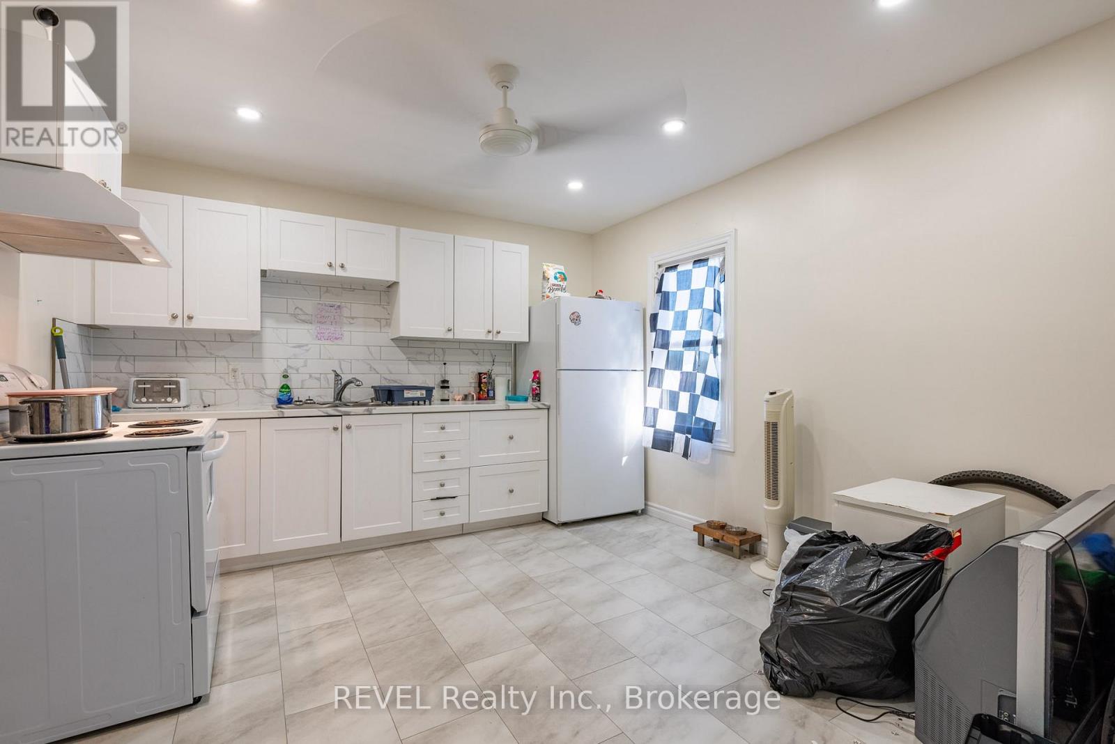 51 Mccain Street, Port Colborne, Ontario  L3K 3P7 - Photo 6 - X12468934