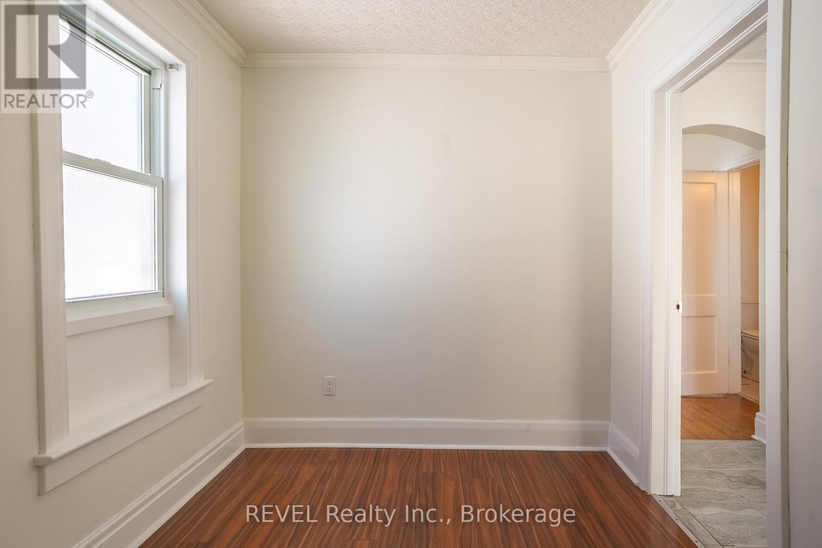 53 Randolph Street, Welland, Ontario  L3B 4C3 - Photo 11 - X12468945