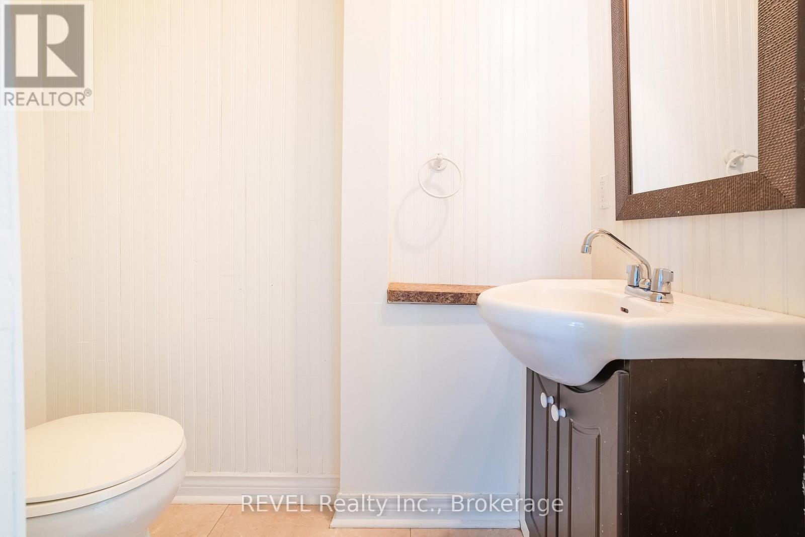 53 Randolph Street, Welland, Ontario  L3B 4C3 - Photo 13 - X12468945