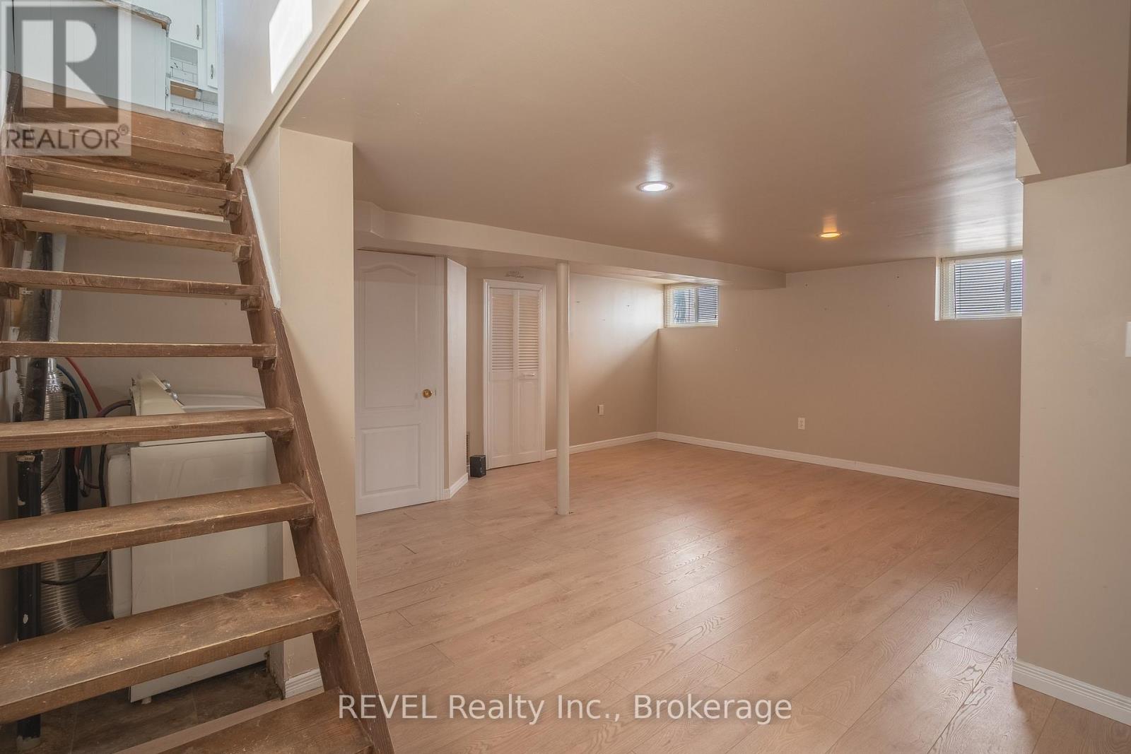 53 Randolph Street, Welland, Ontario  L3B 4C3 - Photo 21 - X12468945