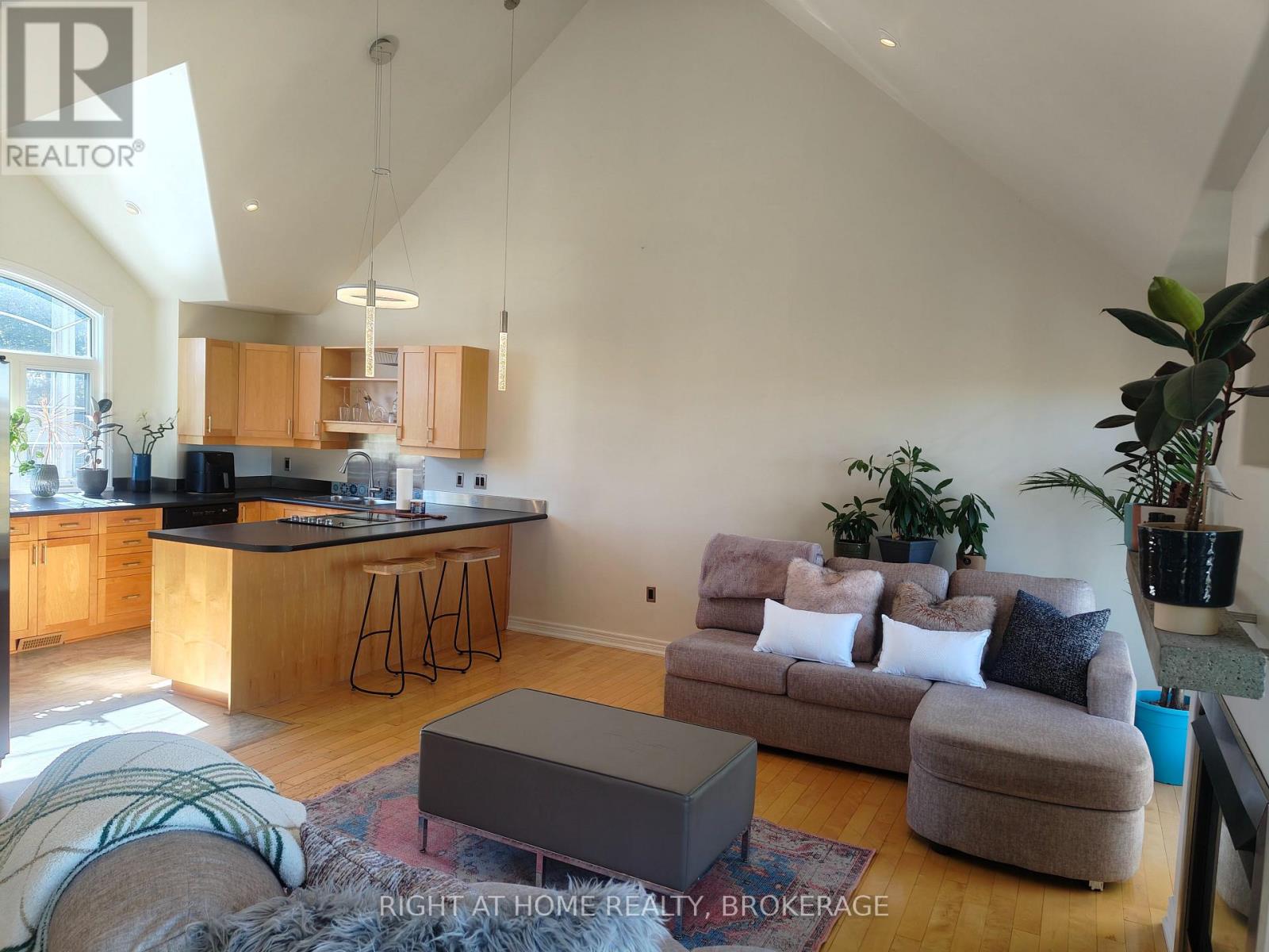 22 Ursula Avenue, St. Catharines, Ontario  L2T 1T1 - Photo 17 - X12469003