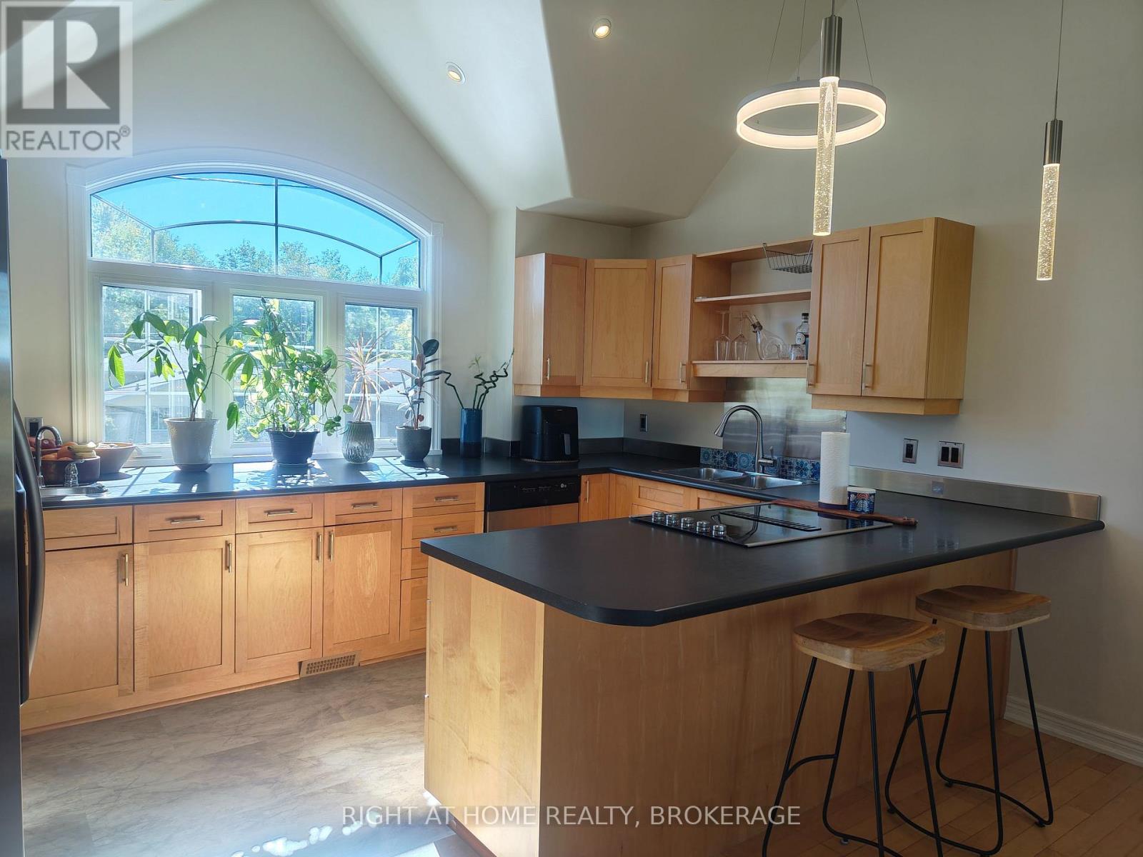 22 Ursula Avenue, St. Catharines, Ontario  L2T 1T1 - Photo 19 - X12469003