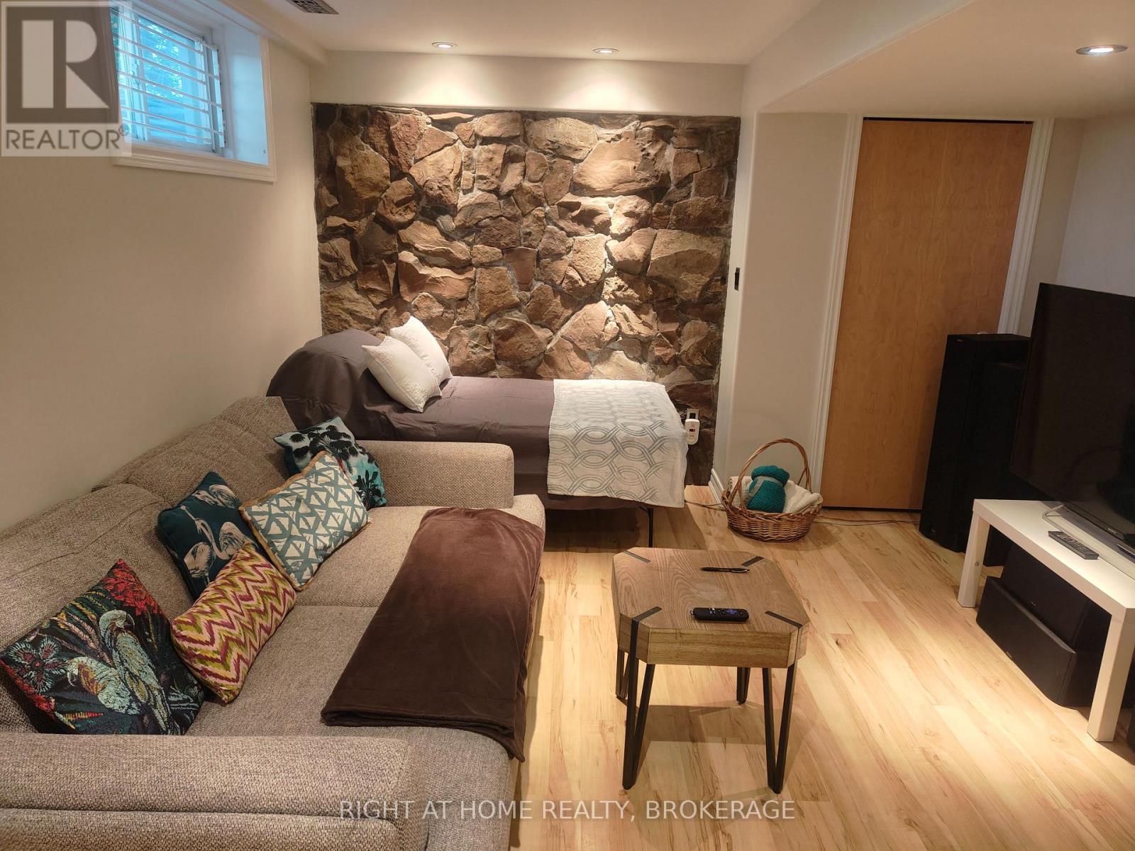 22 Ursula Avenue, St. Catharines, Ontario  L2T 1T1 - Photo 42 - X12469003