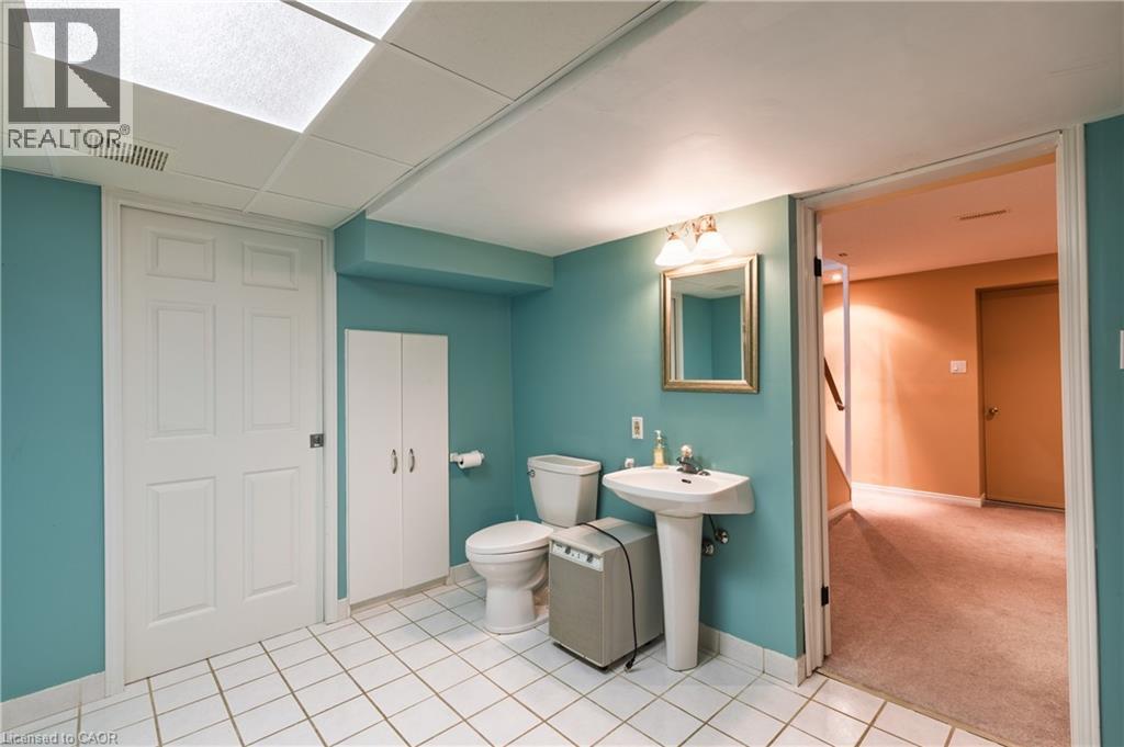 48 Windermere Court, Kitchener, Ontario  N2N 2W4 - Photo 34 - 40780133