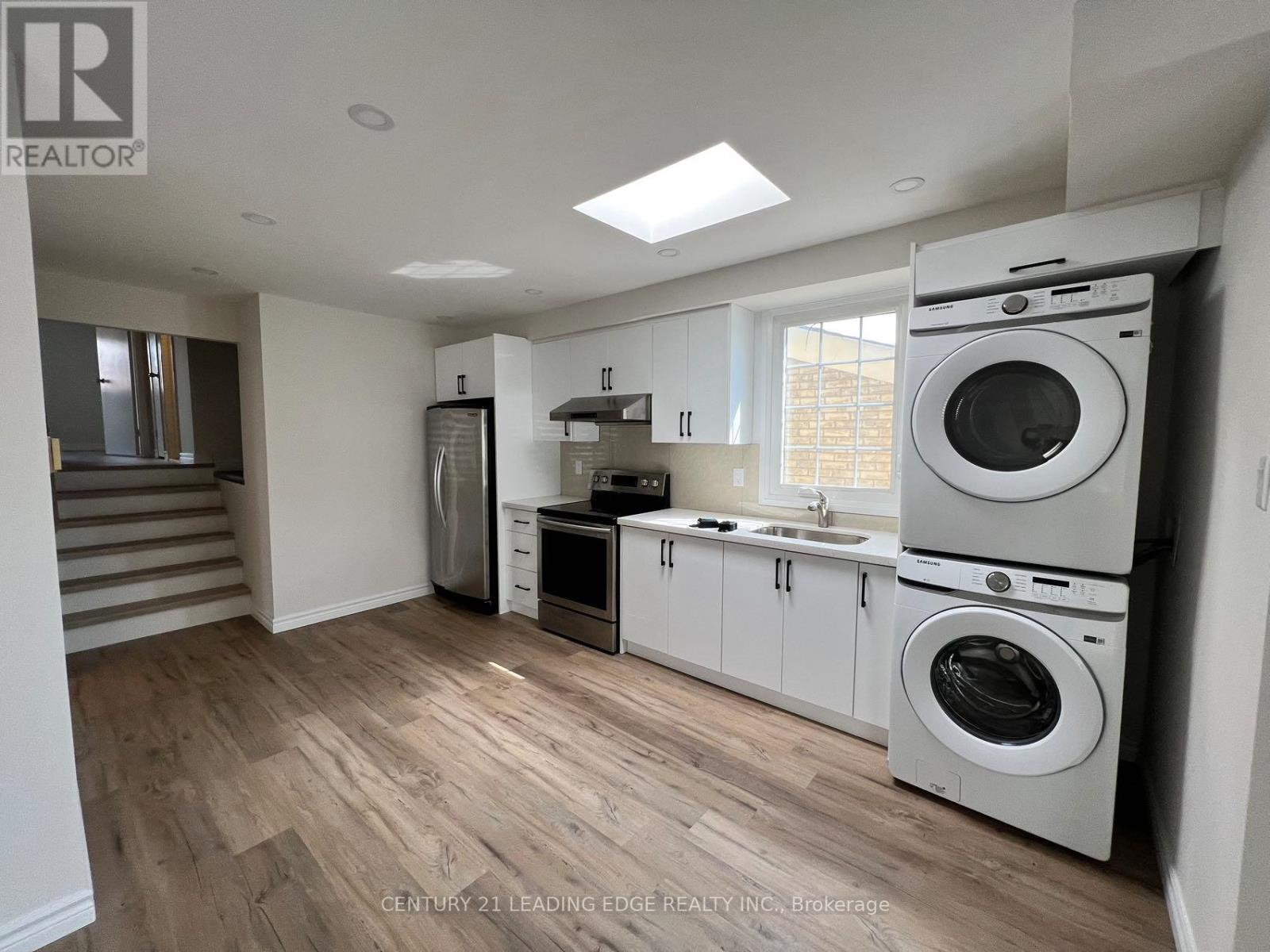 Upper - 87 Dunmail Drive, Toronto, Ontario  M1V 1V8 - Photo 3 - E12468844