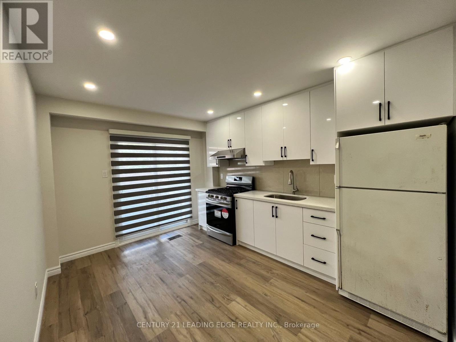 Back - 87 Dunmail Drive, Toronto, Ontario  M1V 1V8 - Photo 3 - E12468847