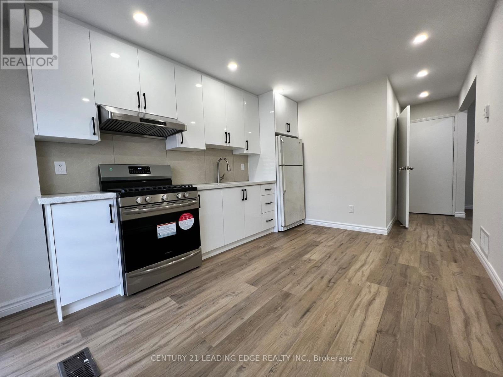 Back - 87 Dunmail Drive, Toronto, Ontario  M1V 1V8 - Photo 4 - E12468847