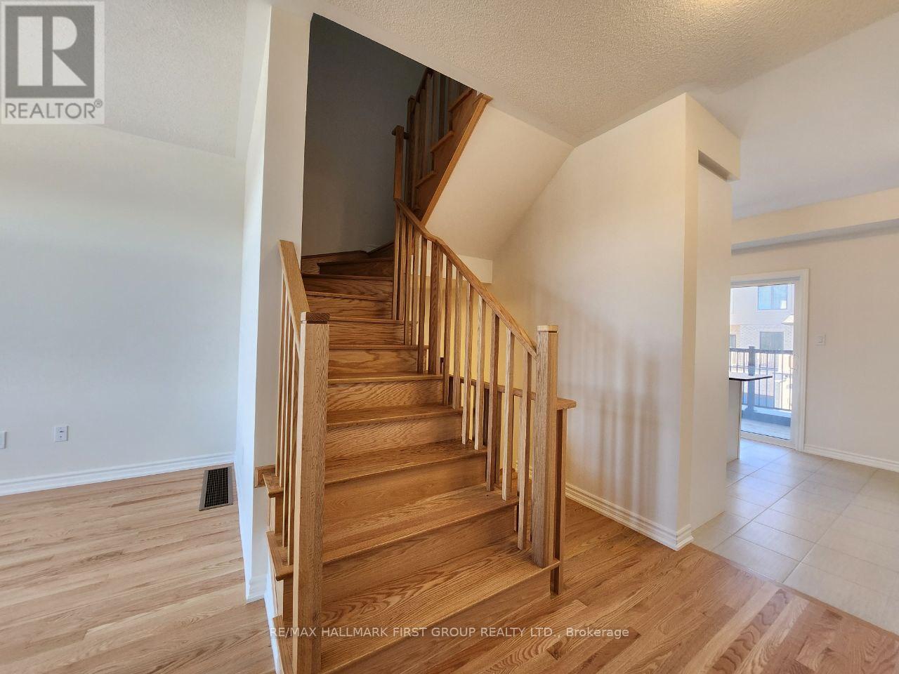 697 Alexander Knox Road, Pickering, Ontario  L0H 1J0 - Photo 6 - E12468893