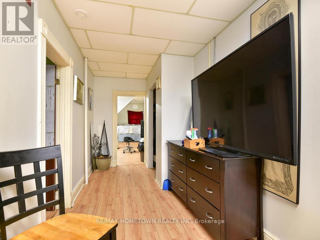 64 King Street E, Brockville, Ontario  K6V 1B3 - Photo 45 - X12468916