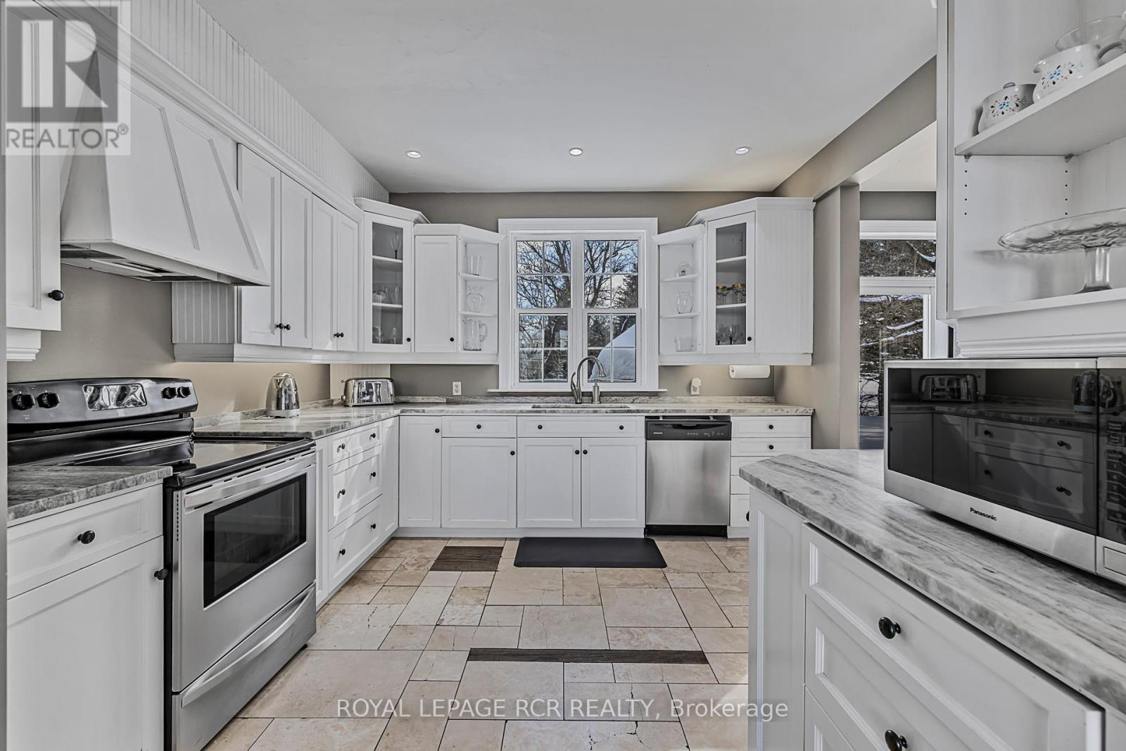3810 Front Street, Uxbridge, Ontario  L0C 1A0 - Photo 10 - N12462421