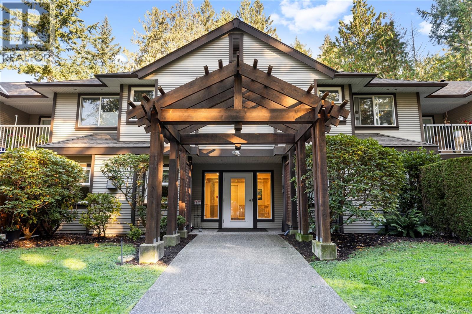 207 440 SCHLEY Pl, Qualicum Beach, British Columbia