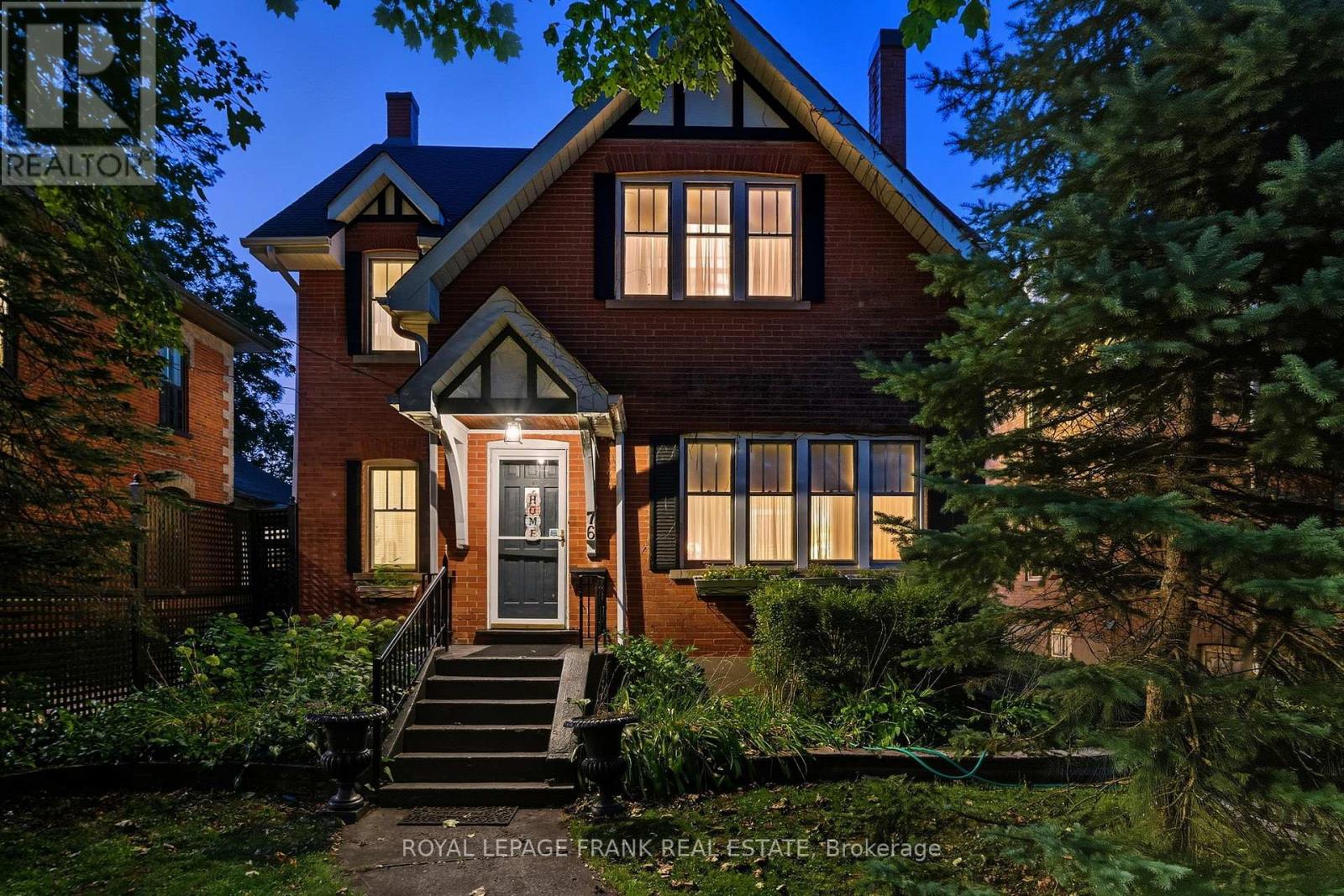 76 Bond Street W, Kawartha Lakes, Ontario  K9V 3R4 - Photo 1 - X12468918