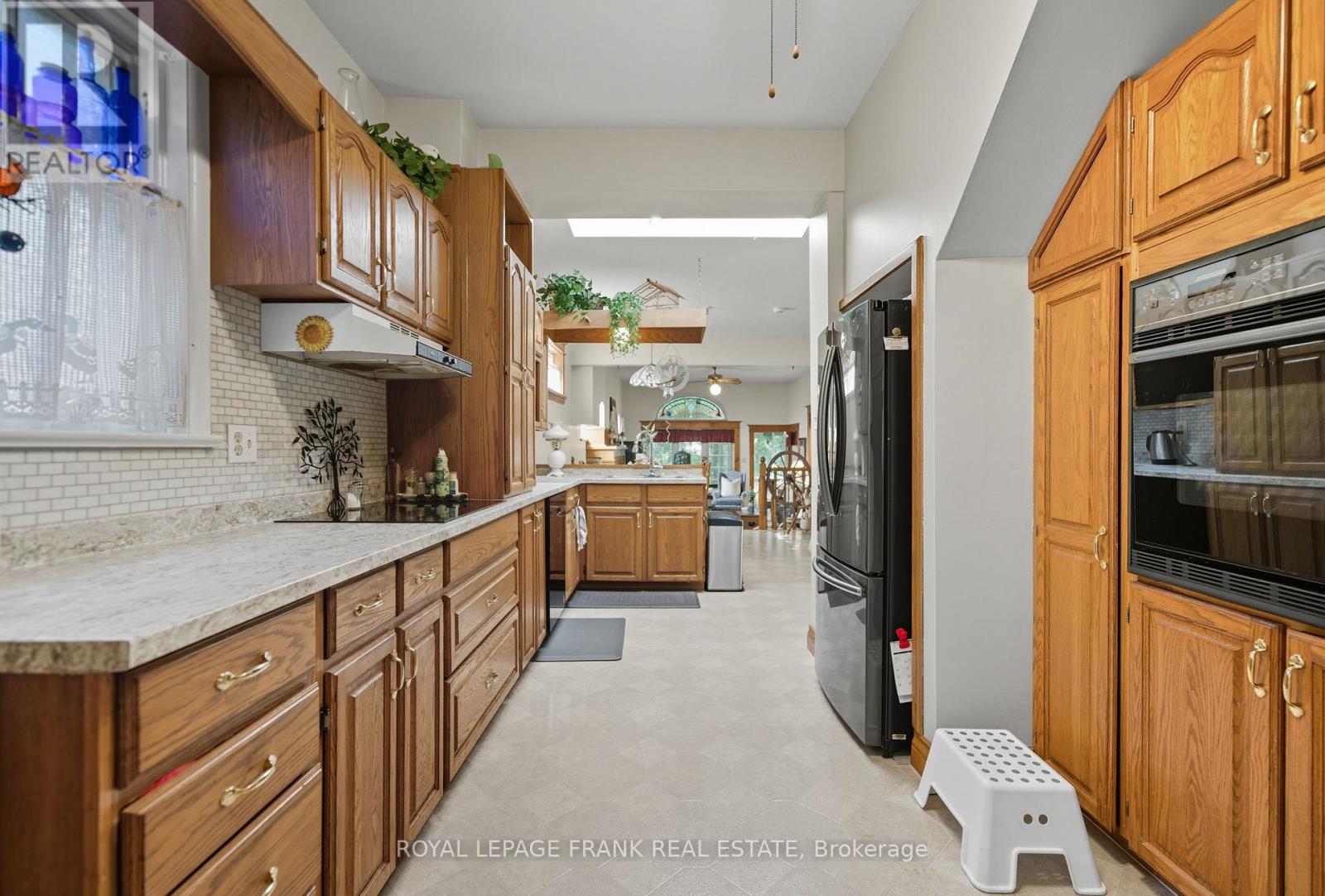 76 Bond Street W, Kawartha Lakes, Ontario  K9V 3R4 - Photo 14 - X12468918