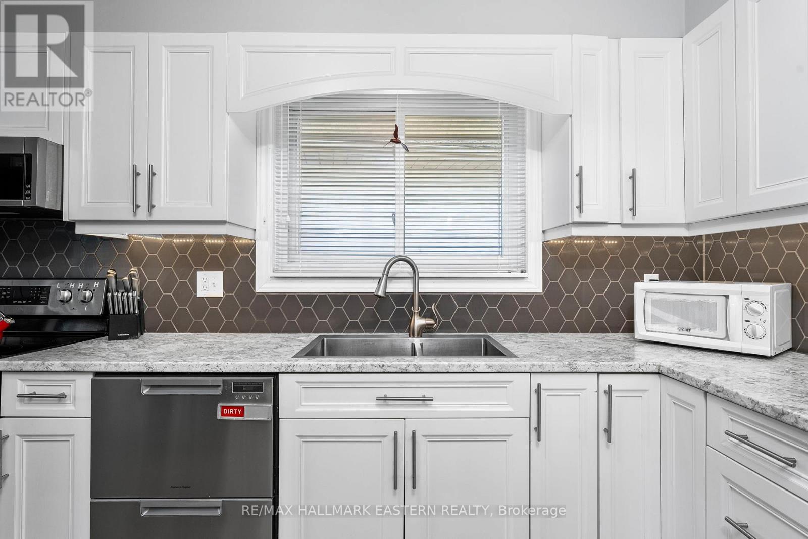 1275 Hopewell Avenue, Peterborough, Ontario  K9H 6T2 - Photo 14 - X12469033