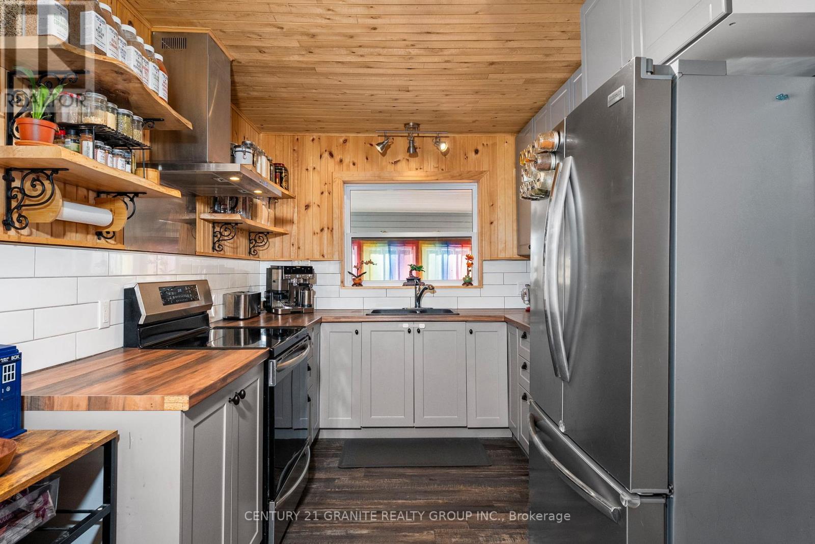 993 Detlor Road, Bancroft, Ontario  K0L 1C0 - Photo 4 - X12469064