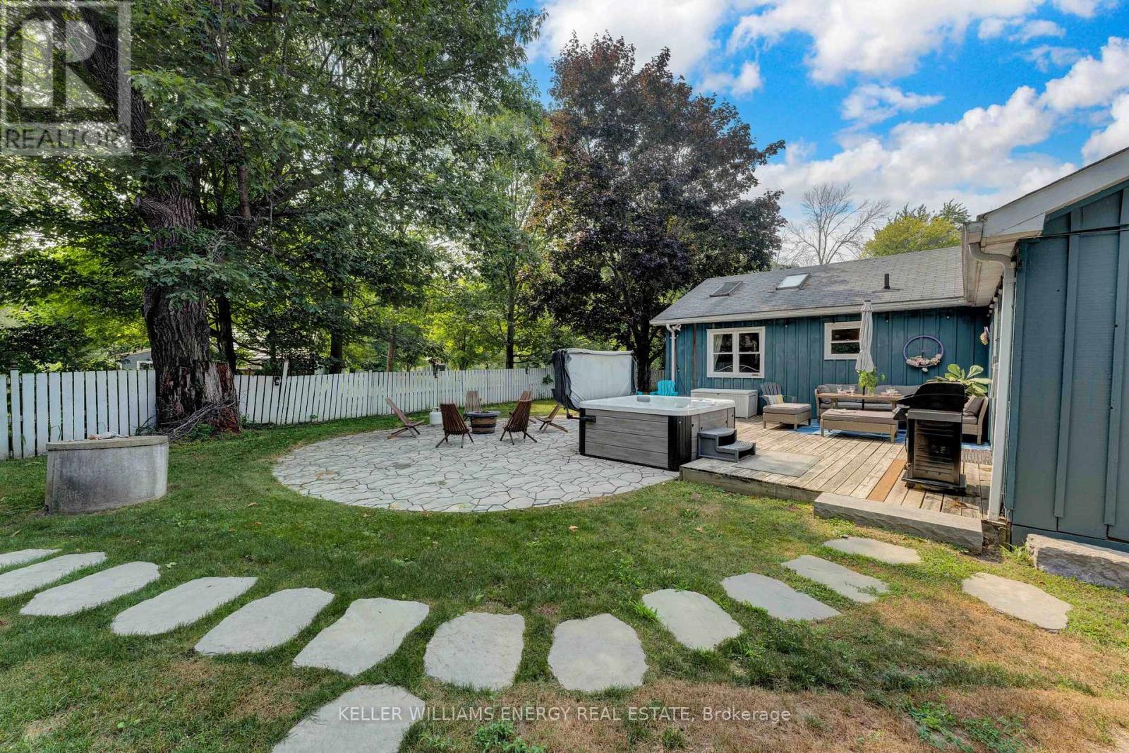 18 Lodge Road, Quinte West, Ontario  K0K 1L0 - Photo 24 - X12469065