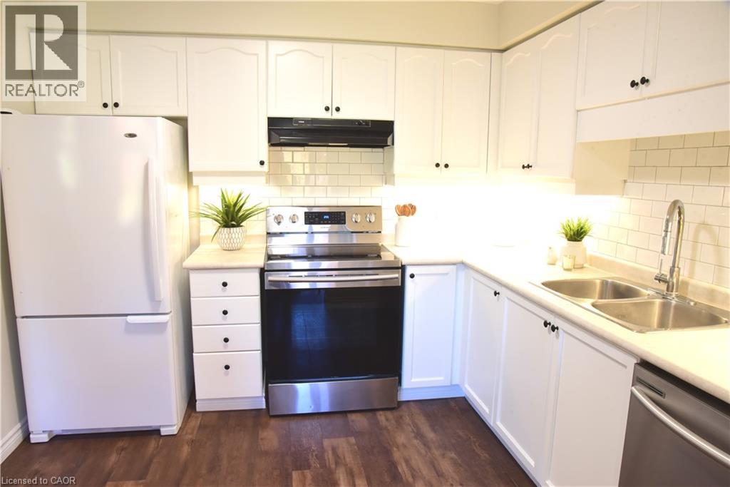 42 Green Valley Drive Unit# 19, Kitchener, Ontario  N2P 2C3 - Photo 3 - 40779323