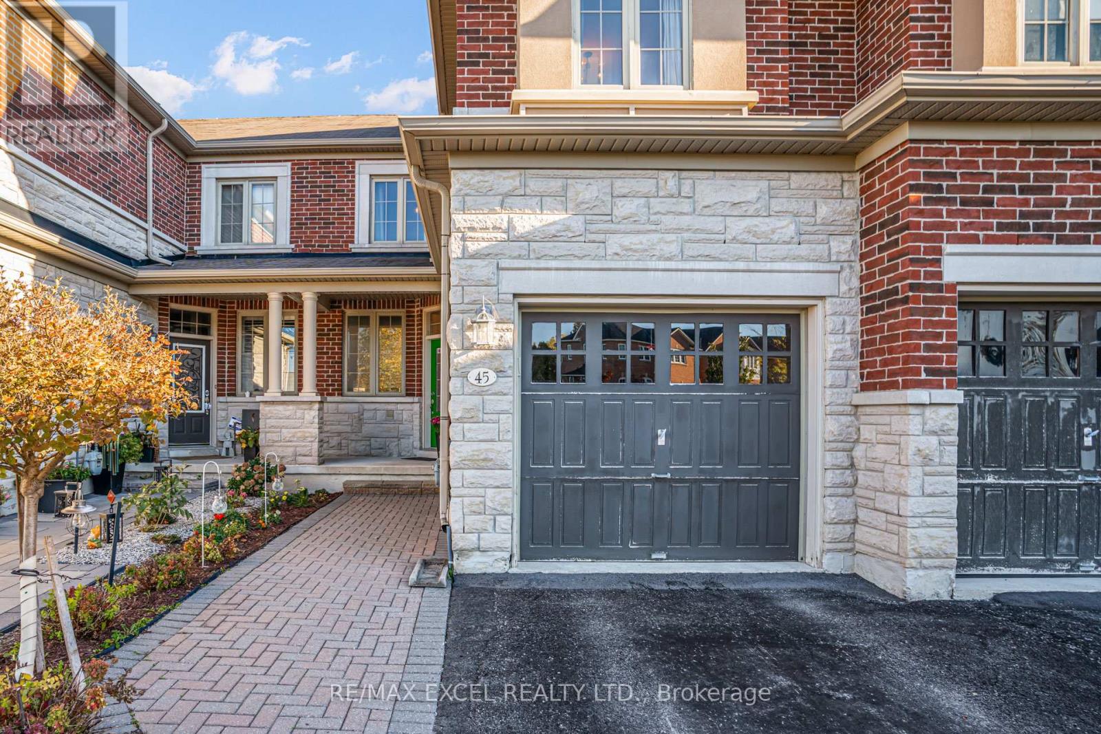 45 Cedarcrest Crescent, Richmond Hill, Ontario  L4S 2P6 - Photo 3 - N12468872