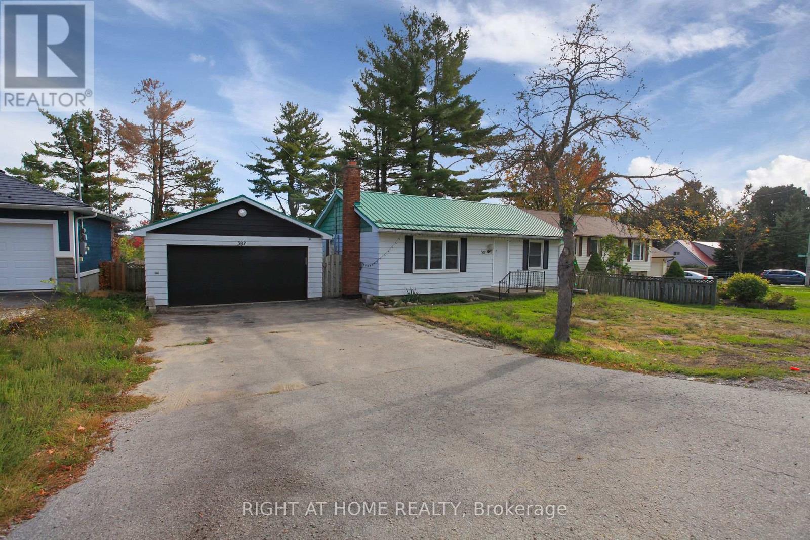 387 Edgehill Drive, Barrie (Edgehill Drive), Ontario  L4N 9X5 - Photo 1 - S12468828