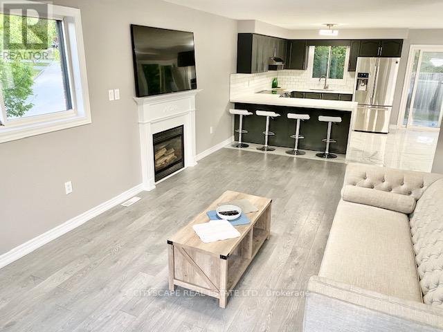 169 Cumming Drive, Barrie (Ardagh), Ontario  L4N 0C8 - Photo 13 - S12468886