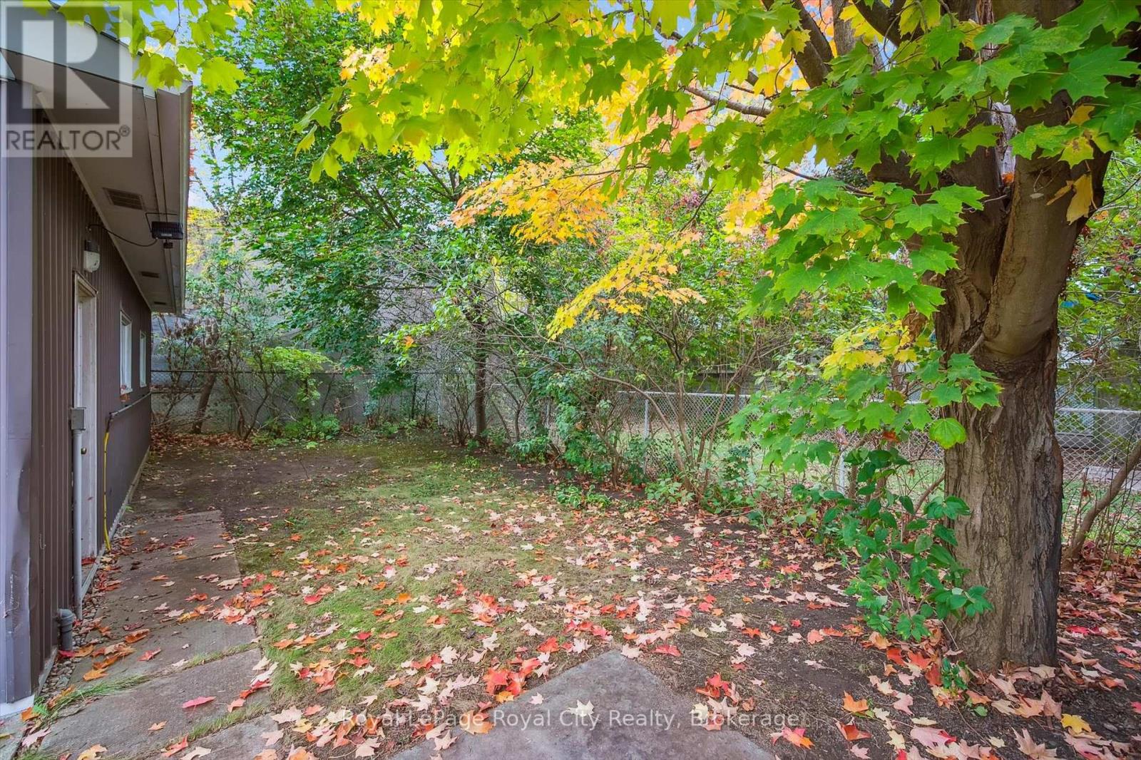 24 Hooper Street, Guelph (St. Patrick's Ward), Ontario  N1E 5W5 - Photo 37 - X12469042