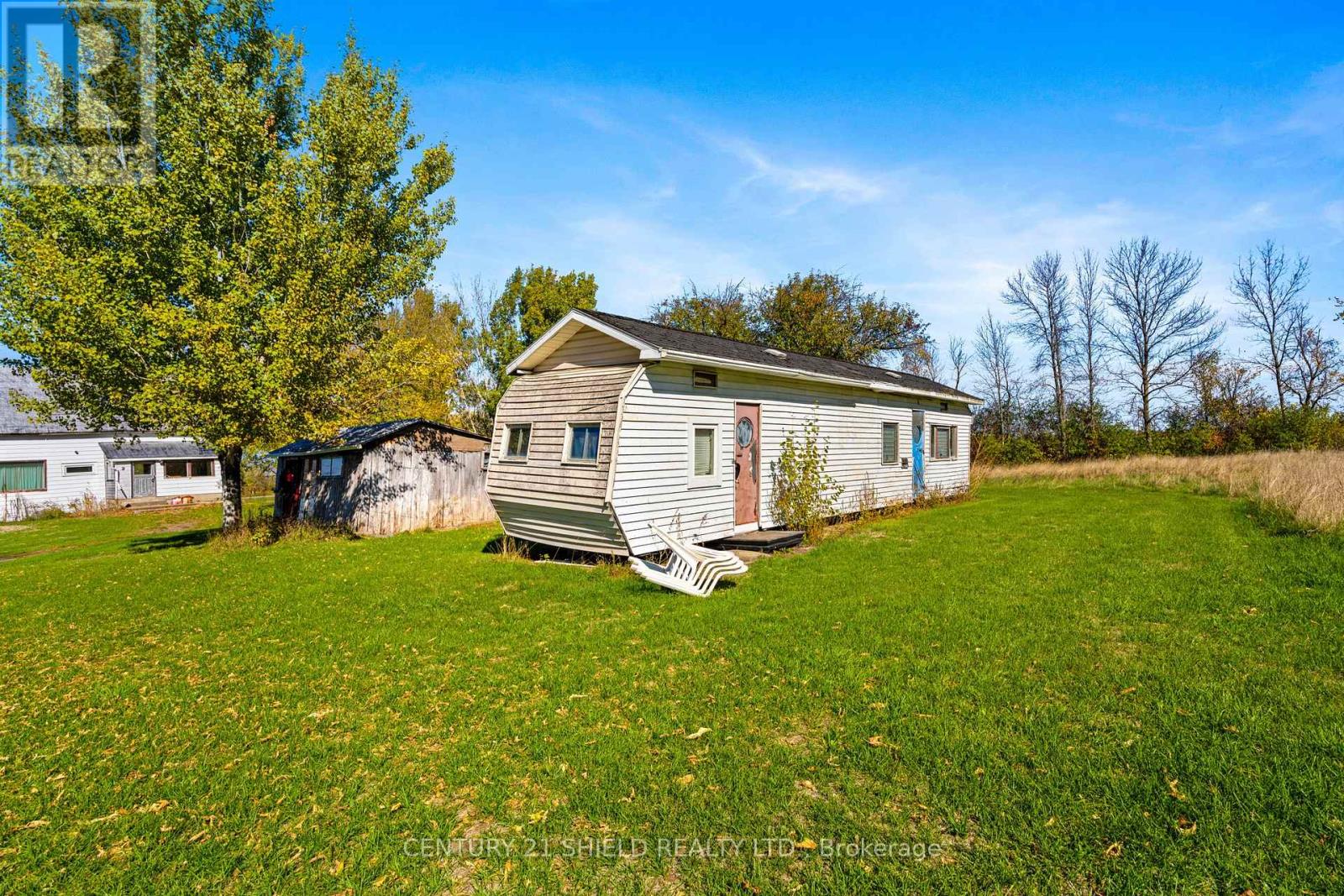 14244 County Rd 18 Road, South Stormont, Ontario  K0C 1M0 - Photo 17 - X12469060