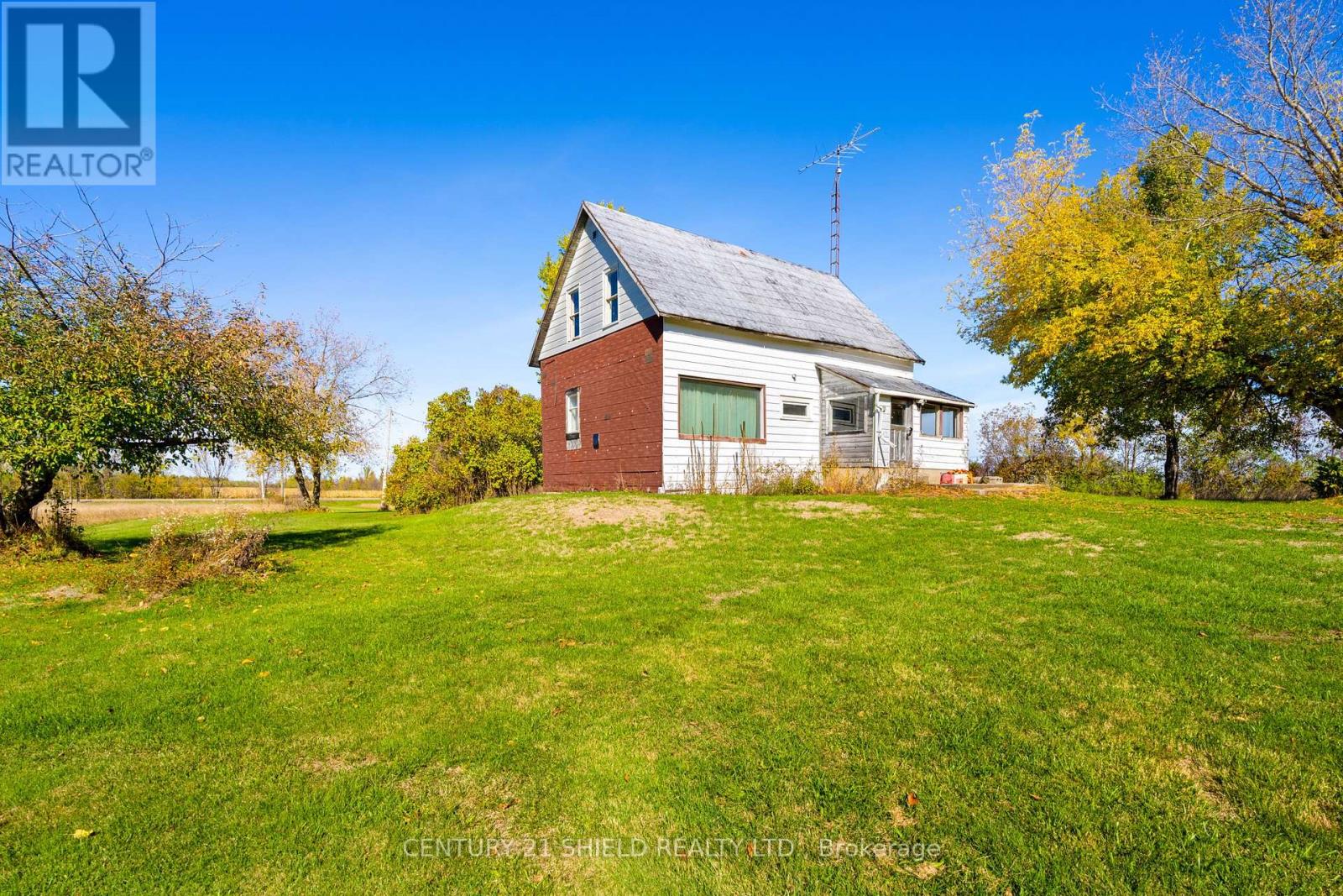 14244 County Rd 18 Road, South Stormont, Ontario  K0C 1M0 - Photo 21 - X12469060