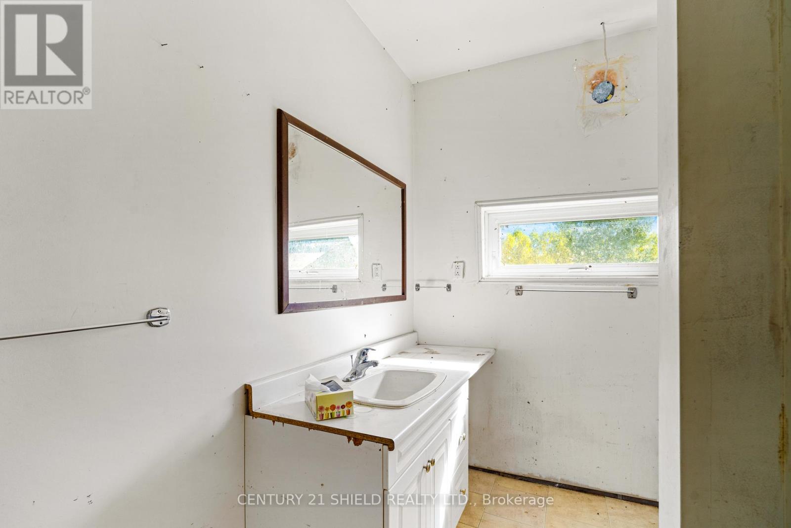 14244 County Rd 18 Road, South Stormont, Ontario  K0C 1M0 - Photo 27 - X12469060