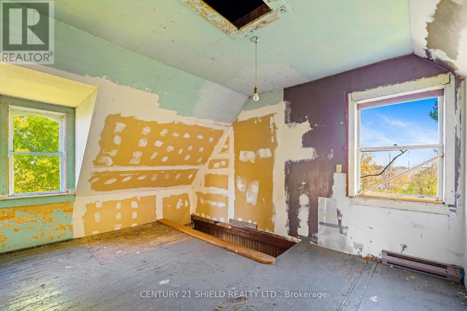 14244 County Rd 18 Road, South Stormont, Ontario  K0C 1M0 - Photo 31 - X12469060