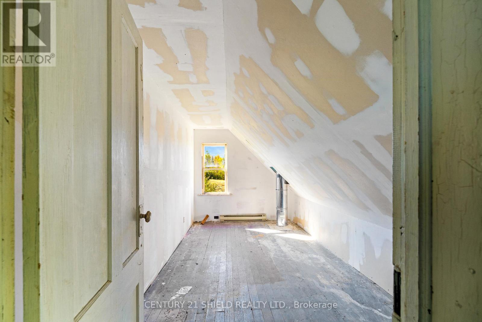 14244 County Rd 18 Road, South Stormont, Ontario  K0C 1M0 - Photo 35 - X12469060