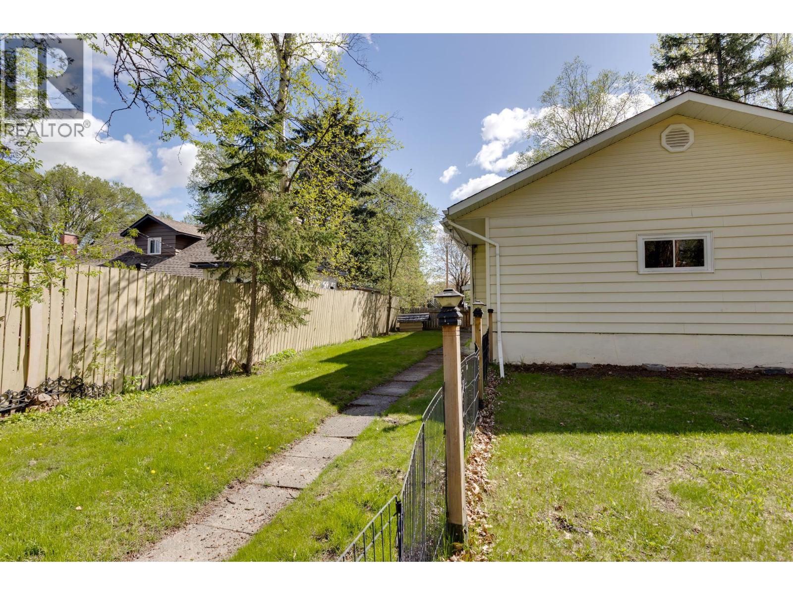 1591 Cedar Street, Prince George, British Columbia  V2L 1B6 - Photo 37 - R3059500