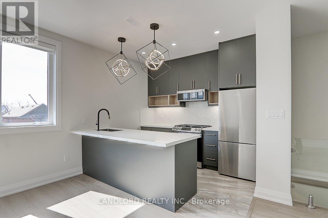 Upper - 82 Livingstone Avenue, Toronto, Ontario  M6E 2L8 - Photo 12 - W12468833