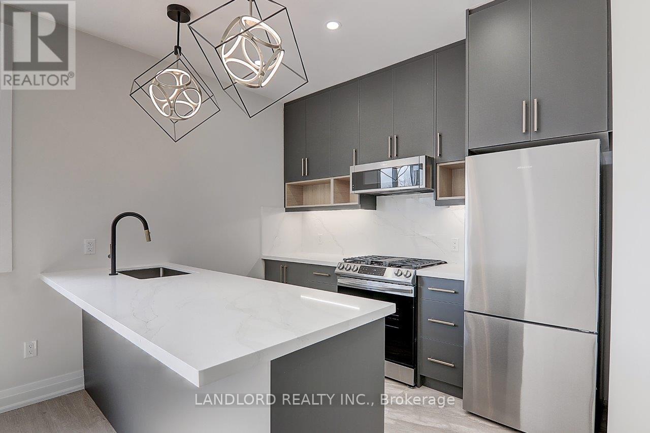 Upper - 82 Livingstone Avenue, Toronto, Ontario  M6E 2L8 - Photo 15 - W12468833