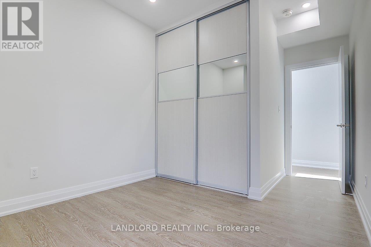 Upper - 82 Livingstone Avenue, Toronto, Ontario  M6E 2L8 - Photo 22 - W12468833