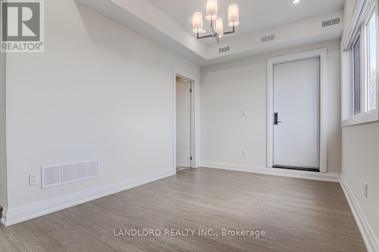 Upper - 82 Livingstone Avenue, Toronto, Ontario  M6E 2L8 - Photo 25 - W12468833
